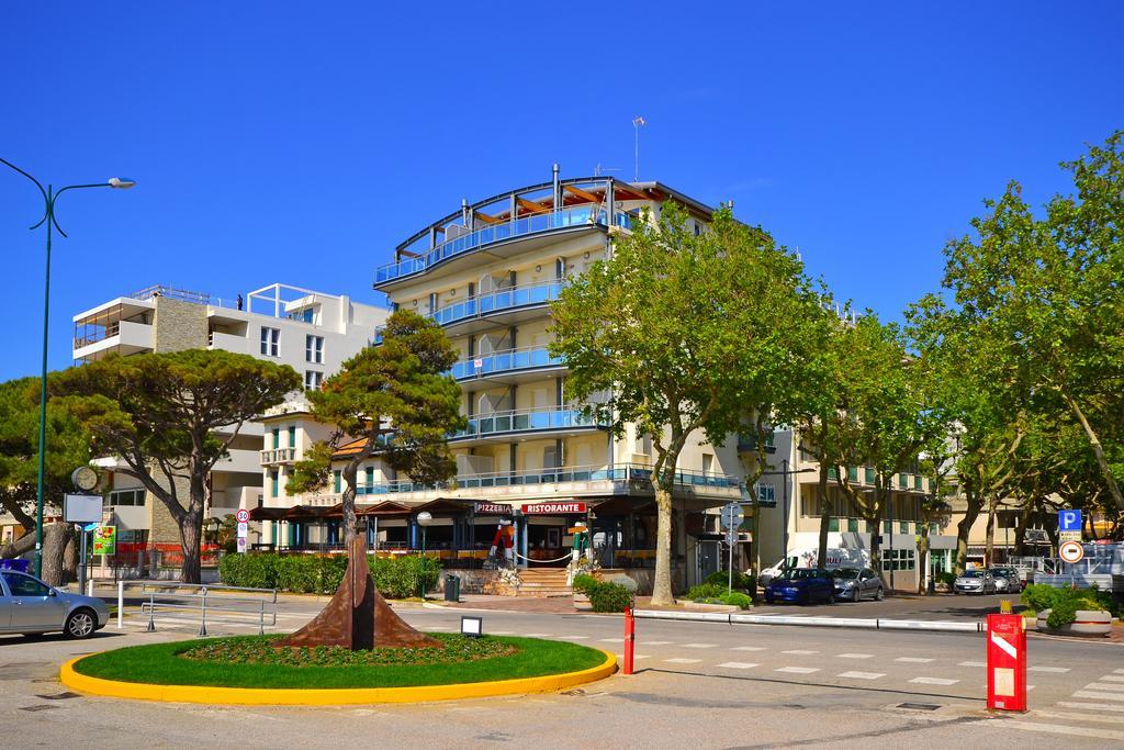 Sunbeach Apartments Lignano Sabbiadoro Ngoại thất bức ảnh
